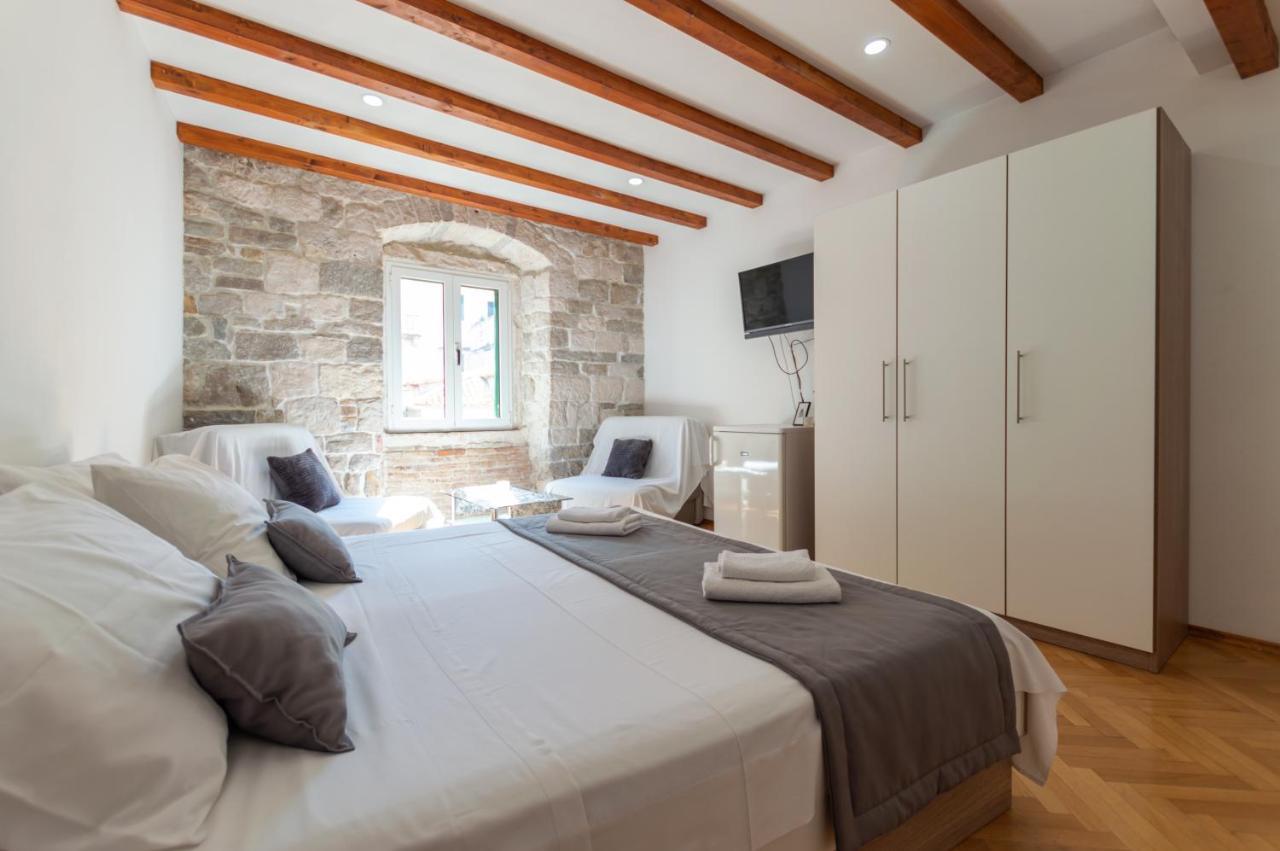 Camenno Apartments-The Heart Of Diocletian'S Palace-Open All Winter! Split Extérieur photo