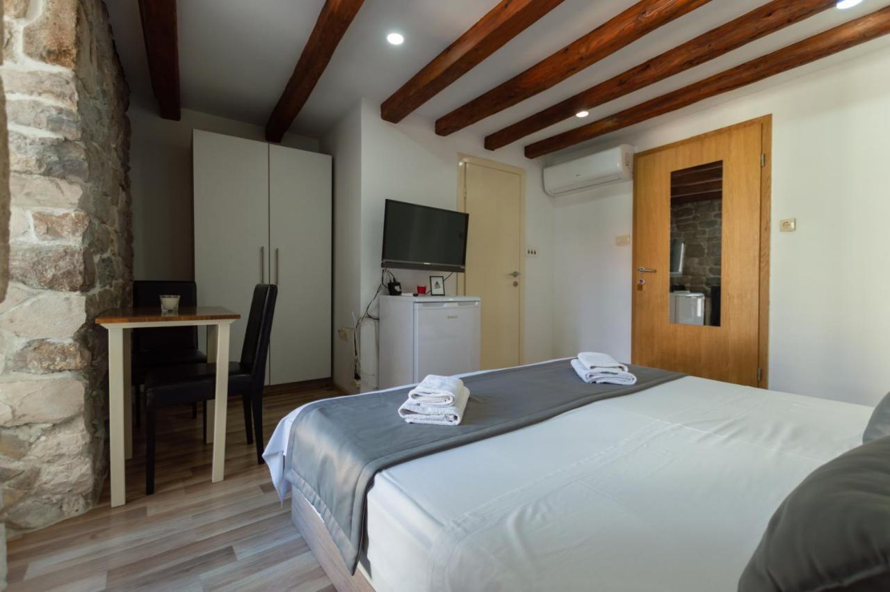 Camenno Apartments-The Heart Of Diocletian'S Palace-Open All Winter! Split Extérieur photo