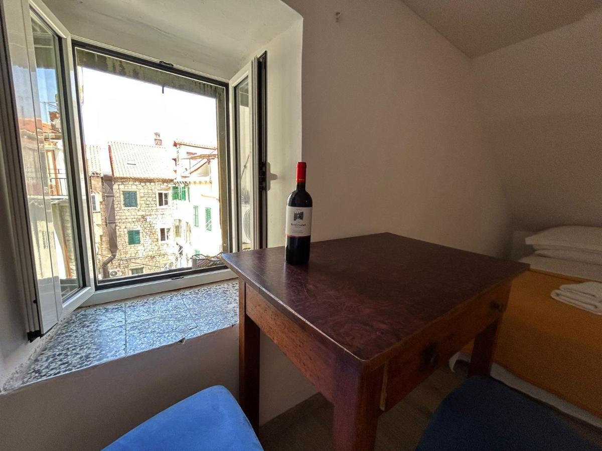 Camenno Apartments-The Heart Of Diocletian'S Palace-Open All Winter! Split Extérieur photo