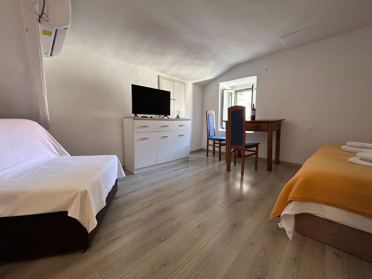 Camenno Apartments-The Heart Of Diocletian'S Palace-Open All Winter! Split Extérieur photo